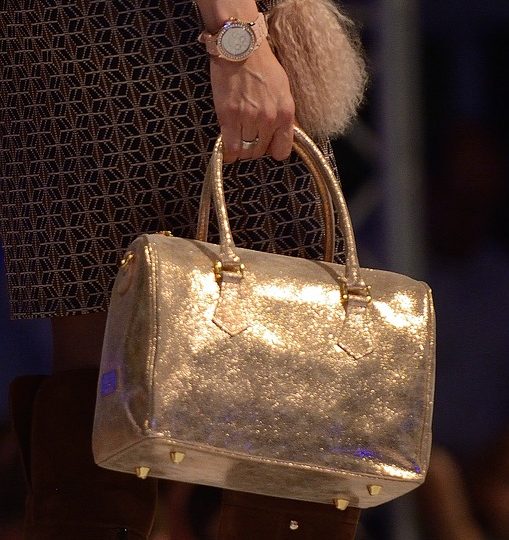 כך תבחרי תיק צד!