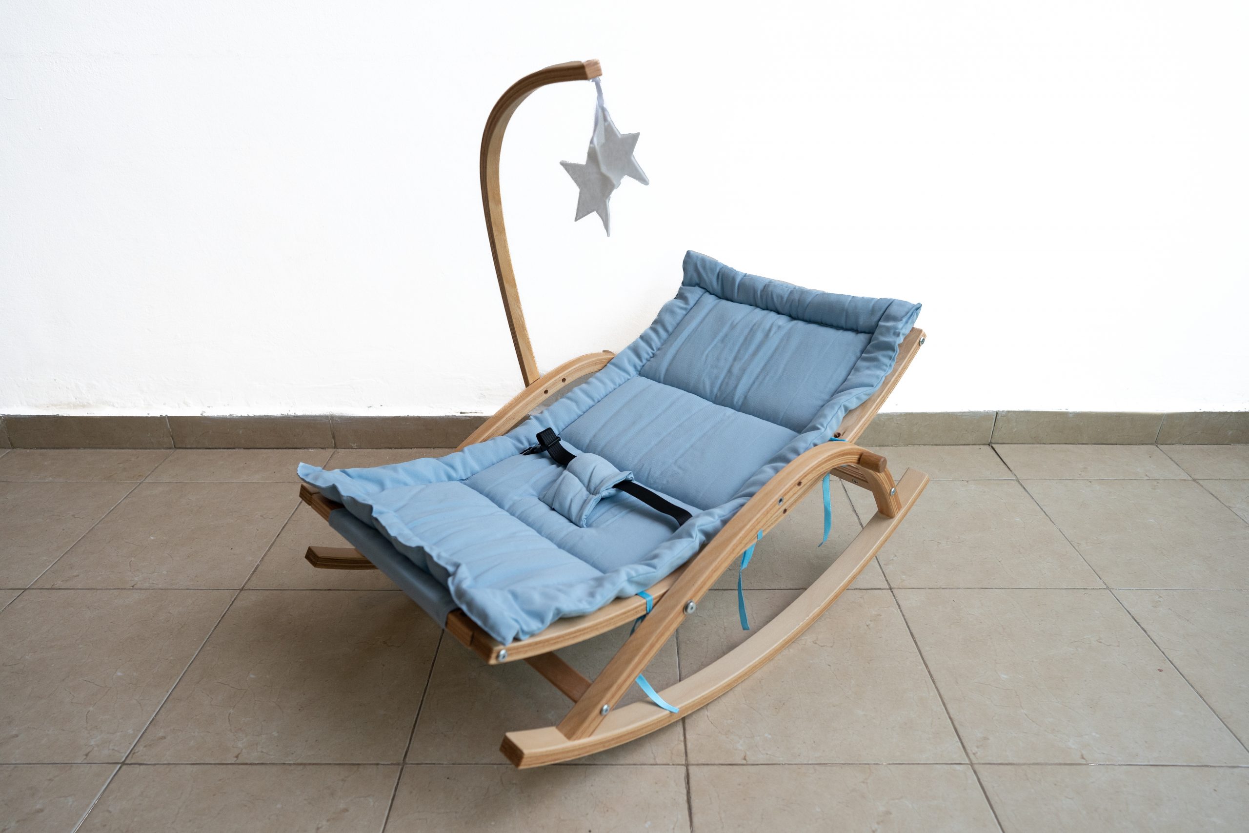 נדנדה לתינוק